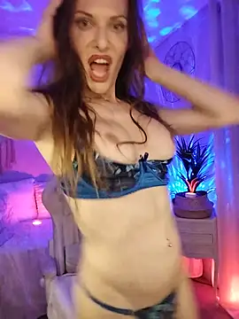 Luna_Kitanna Adlı Modelin Canlı XXX Sohbeti