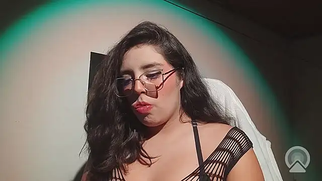 Pao_Ly Adlı Modelin Canlı XXX Sohbeti