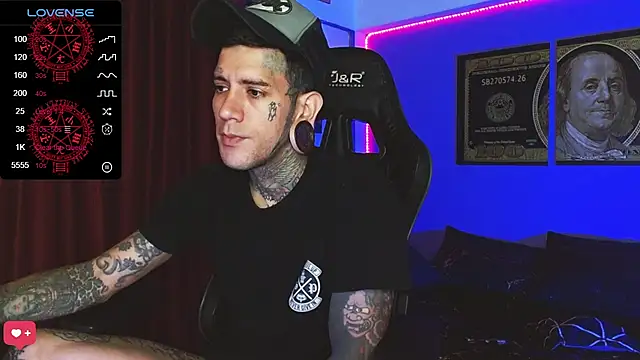 jhonny__ackerman XXX чат на живо