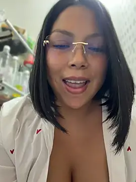 Živý XXX chat ISABELLA__LUNA