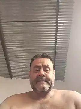 XXX chat uživo modela daddy_mao