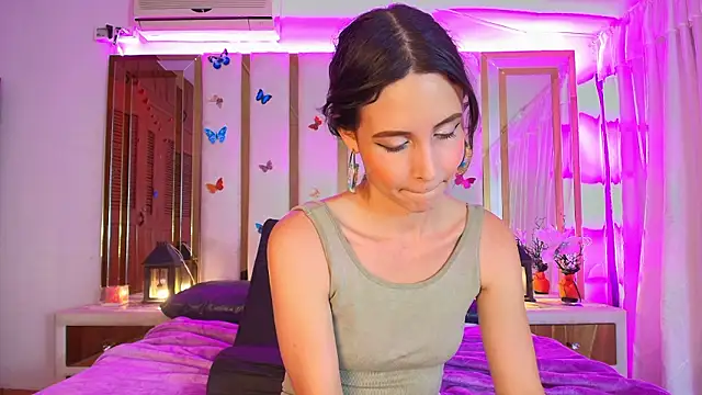 AmeliaRousse XXX чат на живо