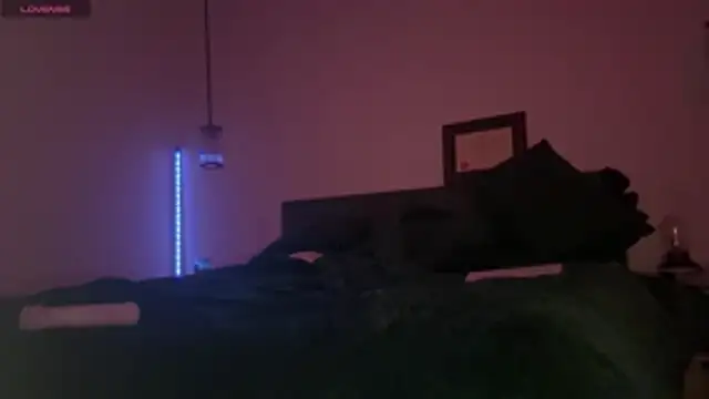 OFFICAL_DICKEDDOWNUNDER's Live XXX Chat