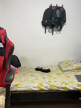 Chat XXX ao vivo de Fozil_Dvice