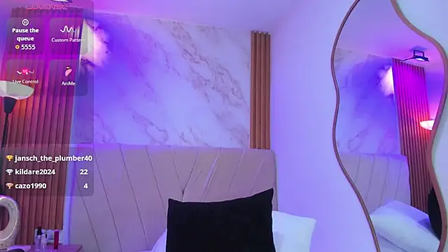 j_belle_ Adlı Modelin Canlı XXX Sohbeti