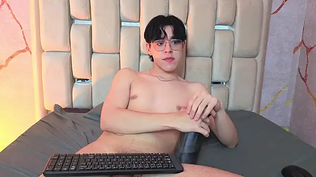 Chat XXX en directo de Tom_Parker_
