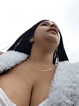 Chat XXX ao vivo de Layla-daring