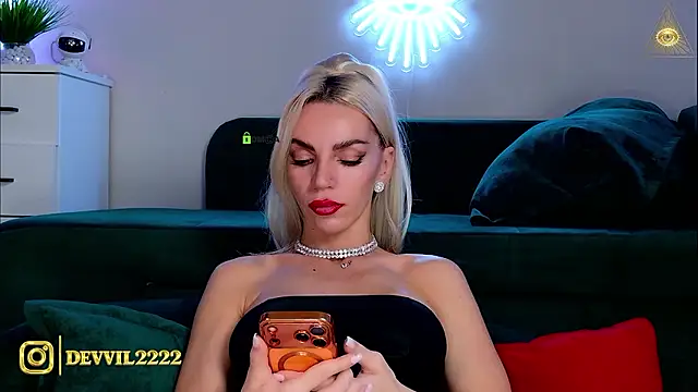 Devvil2222n Live XXX chat