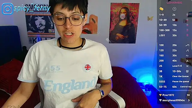 spicyferny 现场XXX聊天