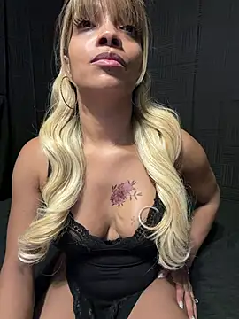 Rakiyahcharms' Webcam Show