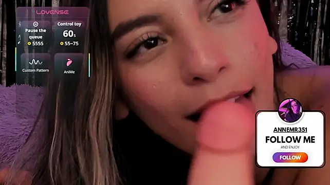 Živý XXX chat MaryAnneeXOO