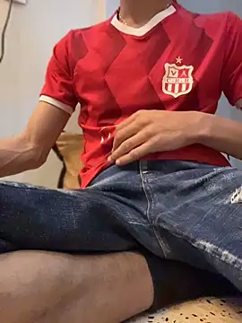 Plxyboi69 网络视讯表演