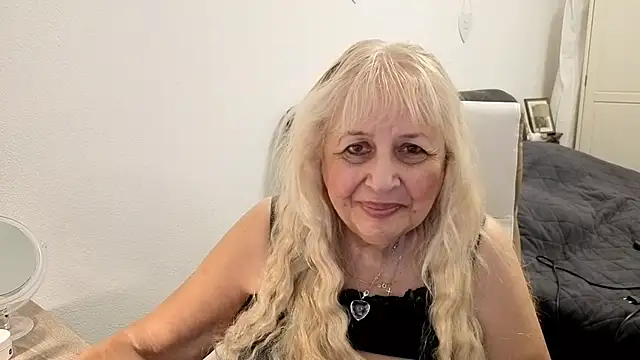 SusiLifeXXX Adlı Modelin Canlı XXX Sohbeti