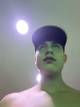 Czat XXX na żywo – Lander_Cruz