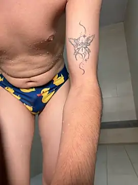 Maxi_little live XXX chat