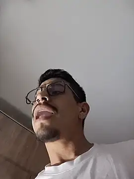 Chat +18 de Juann-cock ao vivo