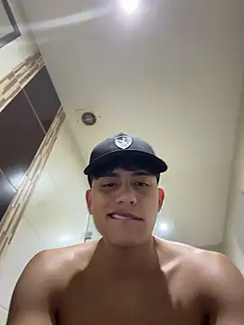 Lander_Cruz 即時 XXX 聊天