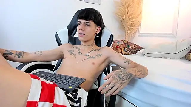 Tommy_valverde Adlı Modelin Web Kamerası Şovu