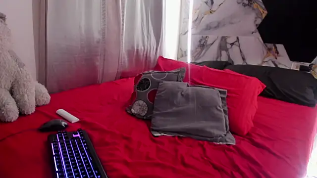 Goldendesirexx__ Adlı Modelin Canlı XXX Sohbeti