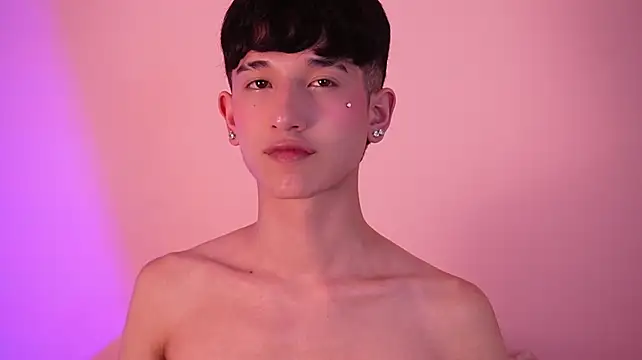 suki_dolll élő XXX-chatje