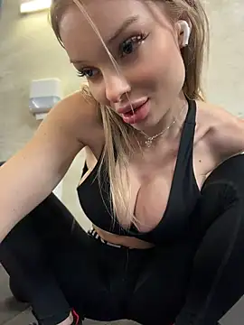 HannaXLove Adlı Modelin Canlı XXX Sohbeti
