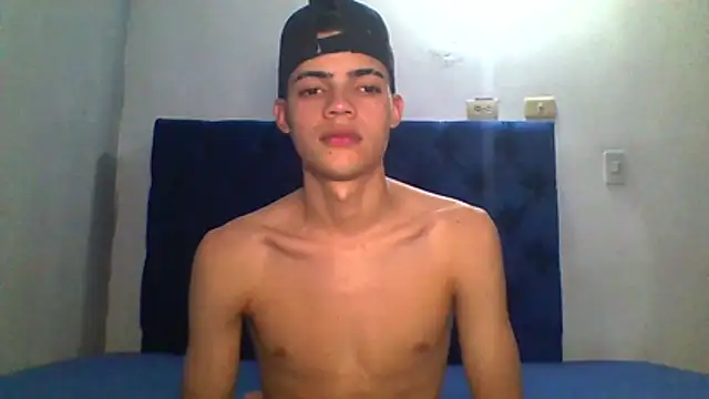 Latinos_2001 现场XXX聊天