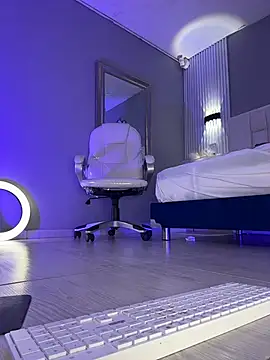 KatlynRous' Live XXX Chat