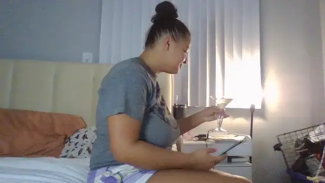 madzbailey XXX чат на живо