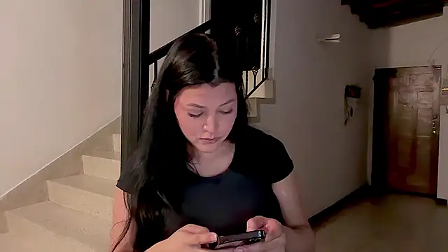 MarcellaGriffin 现场XXX聊天