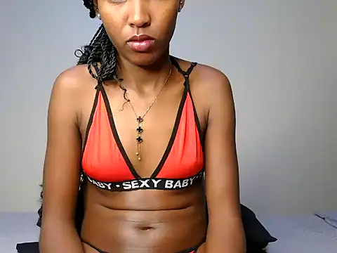 Smiley_babe Adlı Modelin Canlı XXX Sohbeti