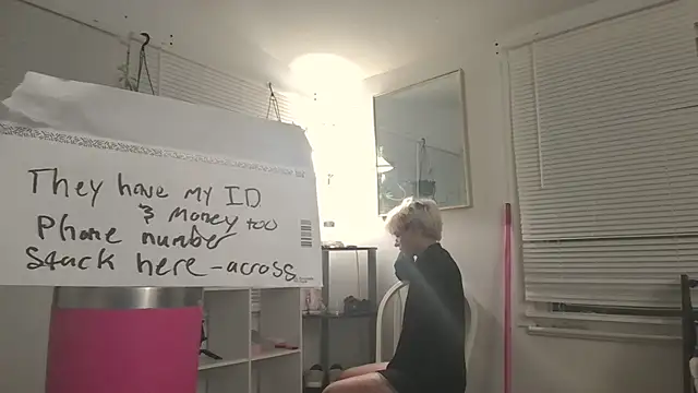 LexKitsune's Webcam Show