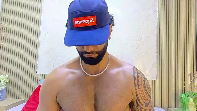 הופעת וובקאם של yorbymaxx