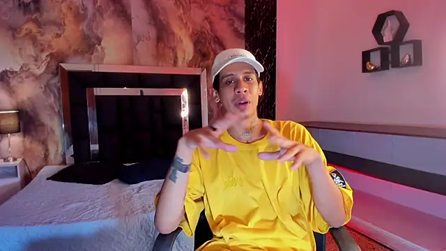 הופעת וובקאם של skyline_ryan