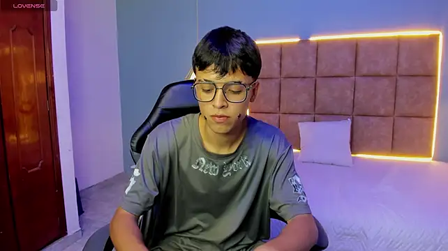 XXX chat uživo modela Zayn_carter