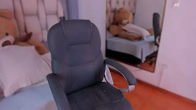Chat +18 de LilithBloom7 ao vivo