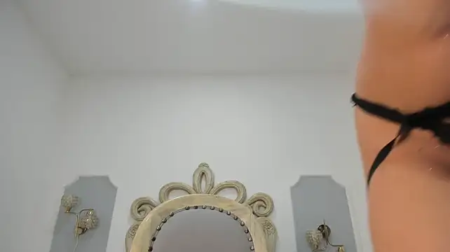 Chatroom XXX en direct de elara_evans