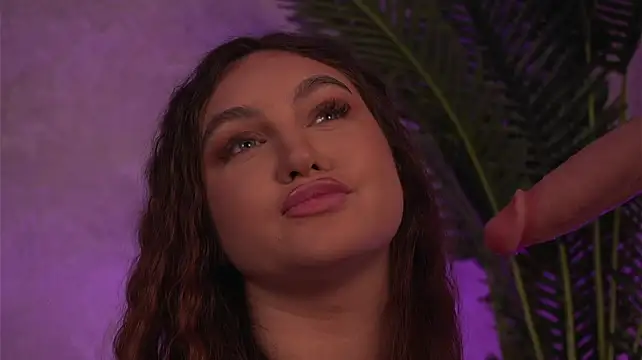 ValentinaMonroee 现场XXX聊天