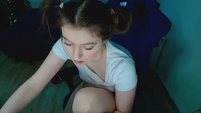 XXX chat uživo modela CranberryHot