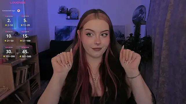 Онлайн чат XXX CoraMiel