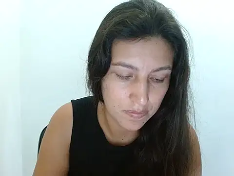 SarahFriendly Chat XXX in diretta