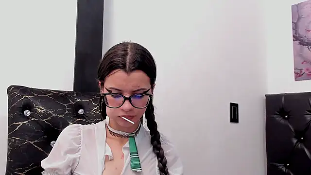 pinky_f00x Chat XXX in diretta