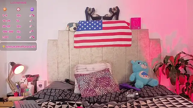 Emilly-hall live XXX chat