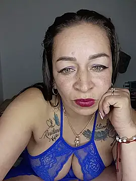 Show modela AshleeyLove na web-kameri