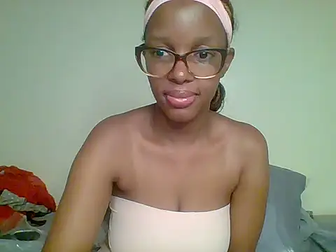 Chat +18 de slutty_vel ao vivo
