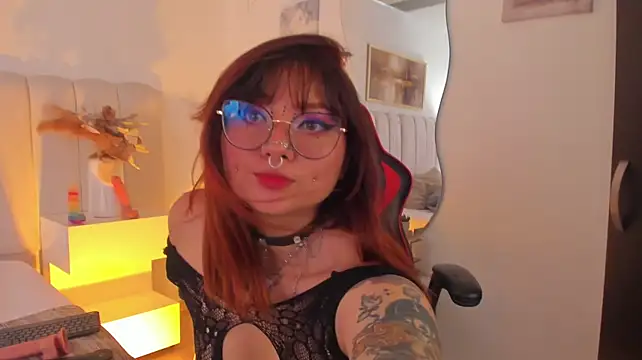 leah_bloom_'s Offline XXX Chat