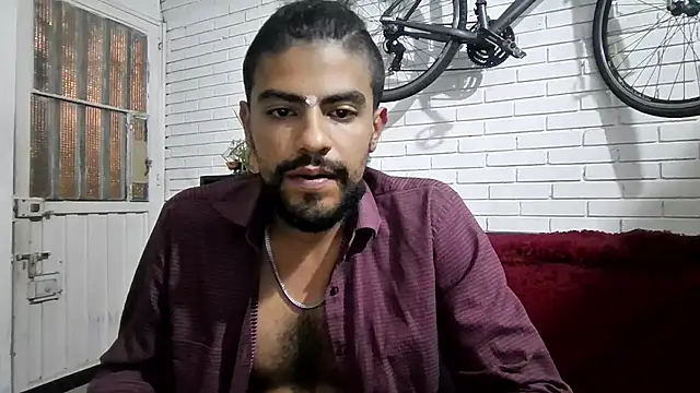 צ'אט XXX בשידור חי של JBond007BBC
