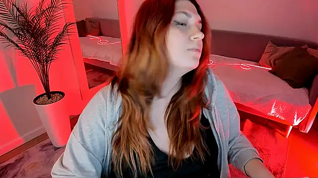FieryMilena XXX чат на живо