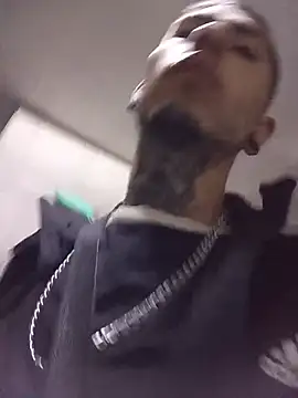 Tattoboy19cm Chat XXX in diretta