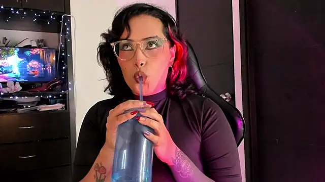 willow_poisson's Live XXX Chat