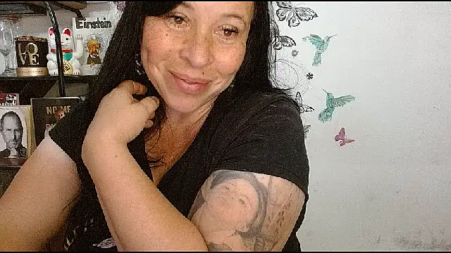 LauraMallionin Live XXX chat
